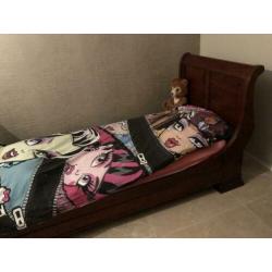 Mooi bed sleebed koloniaal