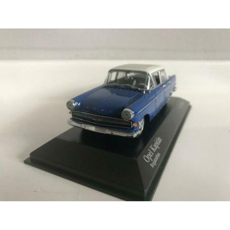 Miniatuurauto Opel Kapitan Regattablau 1 of 1008 pcs.