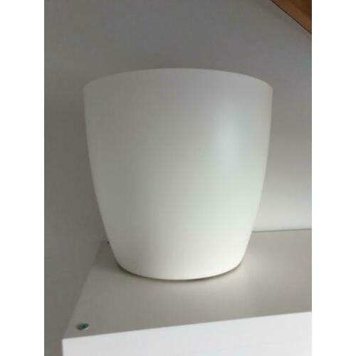 Witte bloempot