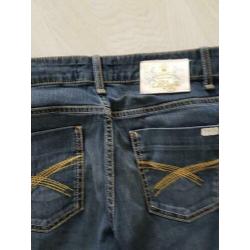 skinny jeans spijkerbroek maat 34 is maat S
