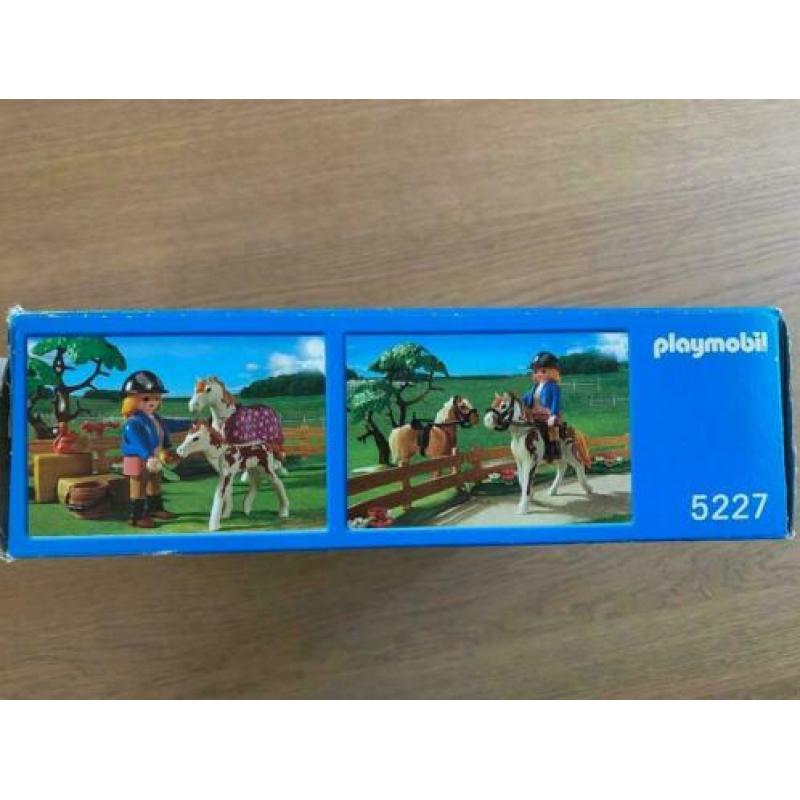 Playmobil Country 5227 Paddock met paardenfamilie (compleet)
