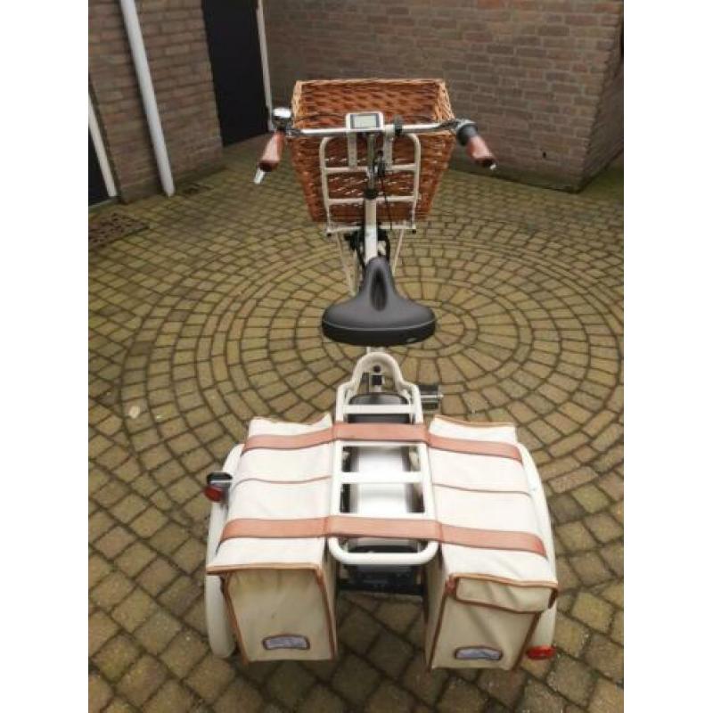 Huka country driewieler met elektrische trapondersteuning