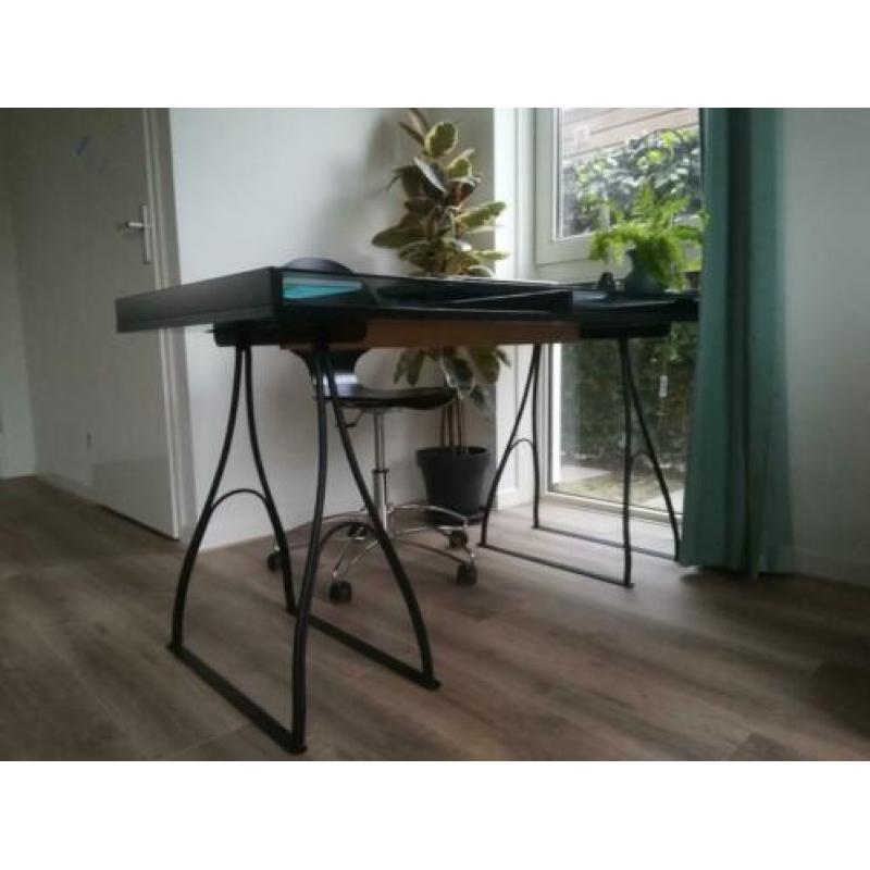 Modern Bureau met glazen blad