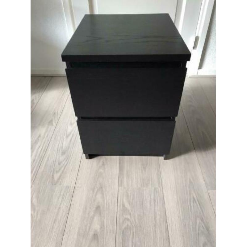 Malm zwart ladekastje Ikea