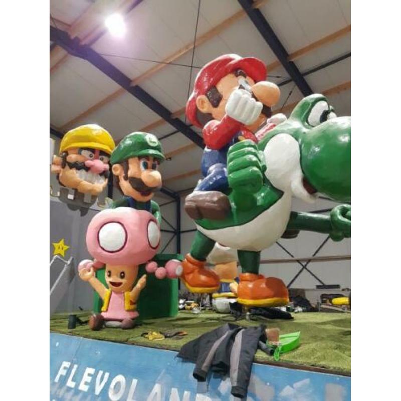 Carnavalswagen poppen Mario Bross