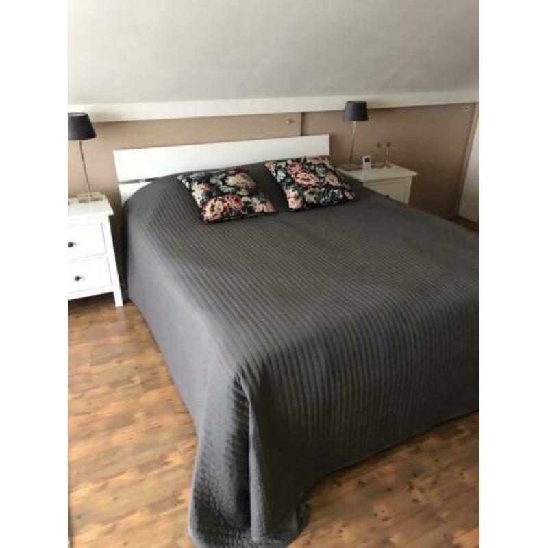 Compleet nieuw tweepersoonsbed met nieuw orthopedisch matras