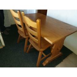 Eettafel set + 4 stoelen