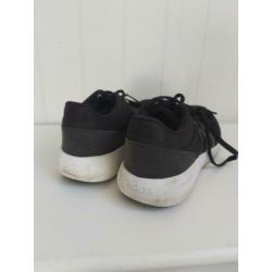 ADIDAS gave sneakers mt 43