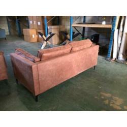 Stoere 2,5 zitsbank en 3 zitsbank stof microvezel cognac