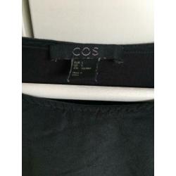 COS, zijde zwarte top, maat 34/XS