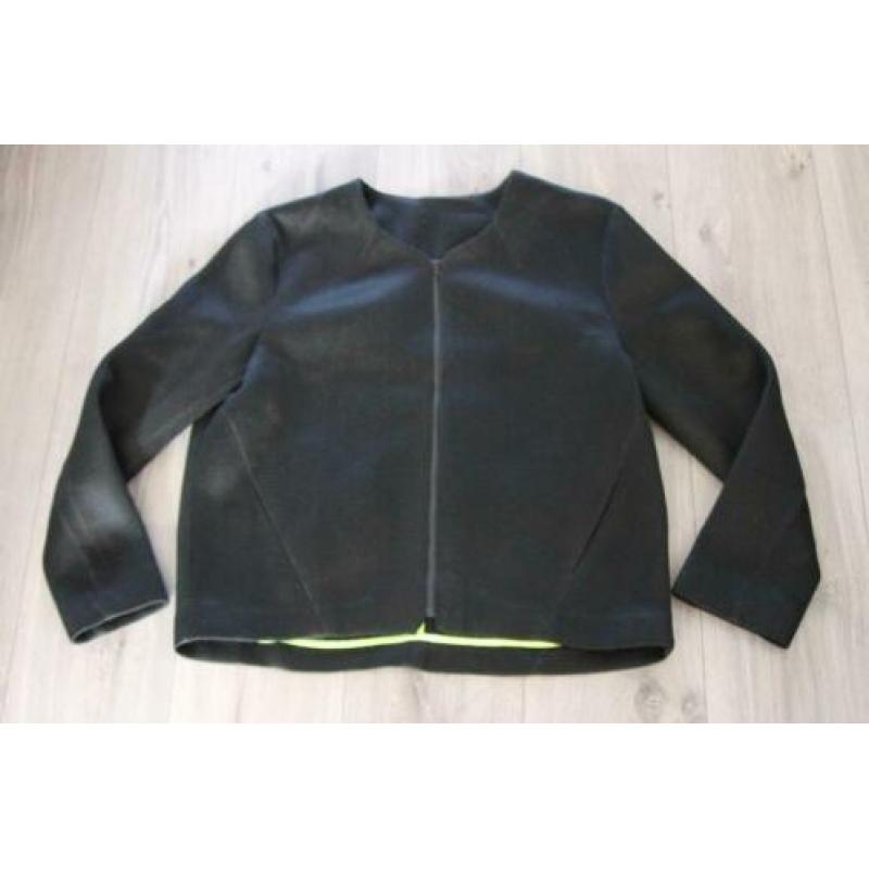 Echt mooie zwarte vest, maat L, NIEUW! (M4)