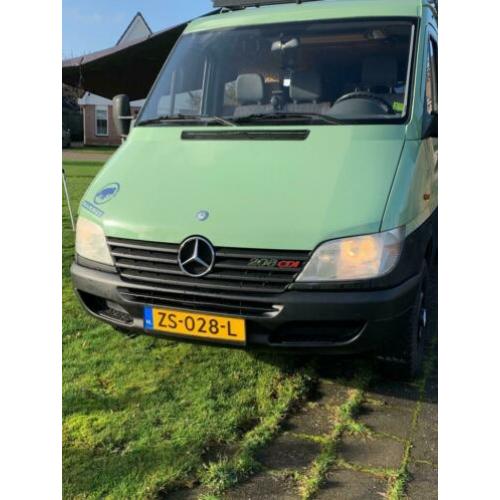 Stoere outdoor Mercedes Sprinter camper