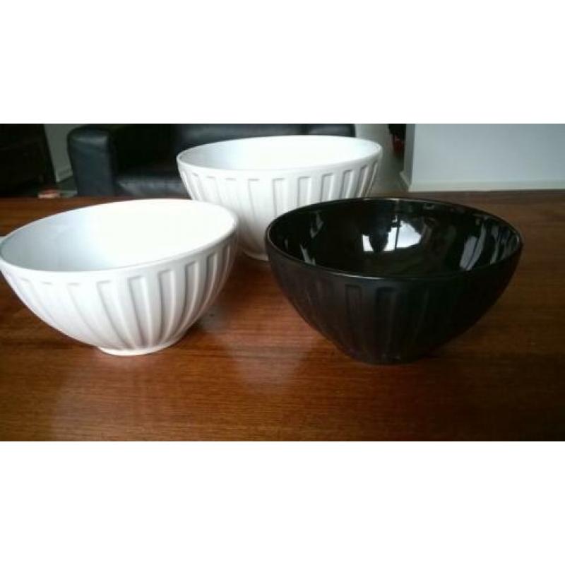 3 schalen Wedgwood Every Day wit en zwart made in England