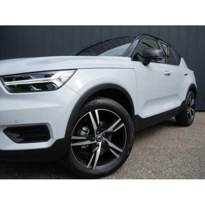 Volvo Xc40 T3 163PK Automaat R-design / Park Assist Line / I
