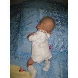 reborn baby nee! maar een siliconen baby, van Leida Pieters.