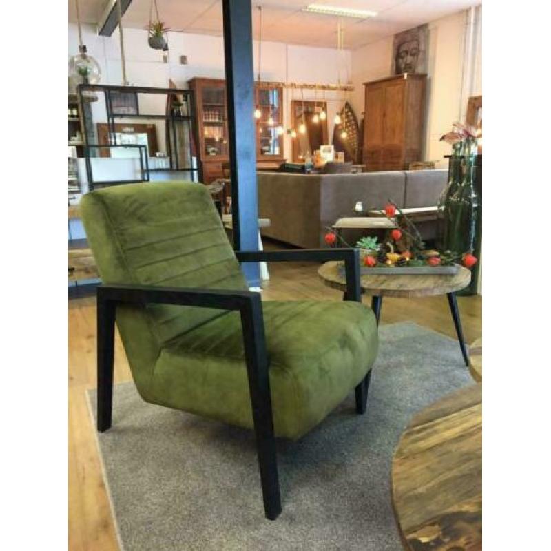Fauteuil in zachte stof of in Lederlook , variatie in kleur