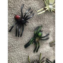Plastic spinnen!! 6 stuks