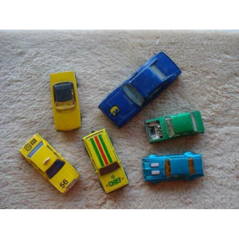 6 Matchbox modelauto's, Dodge, Ford, Jeep, Mercedes, Pontiac