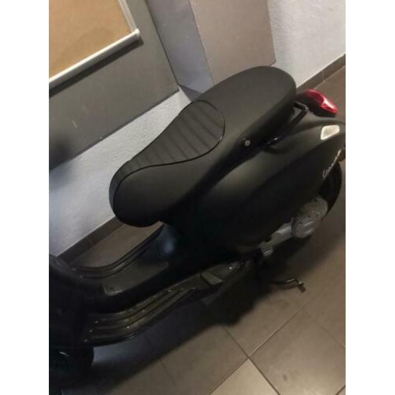Vespa notte aug 2019 te koop!