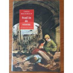 Thea Beckman - Stad in de storm