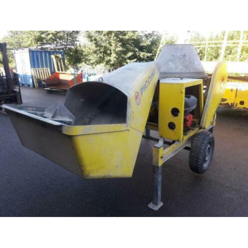 Piccini zelfladende betonmolen diesel