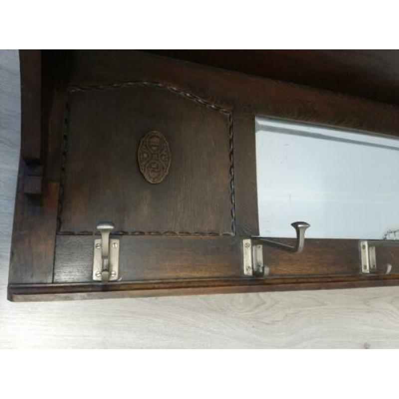 Mooie oude eiken kapstok voor aan de wand