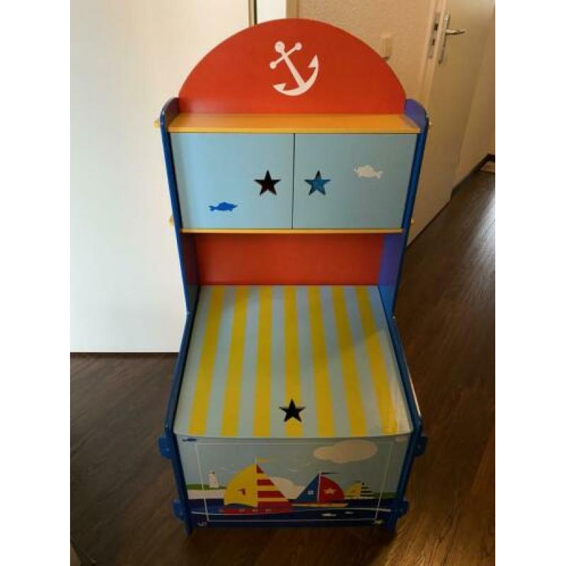 Kleurige speelgoed kist met heel veel opbergruimte!