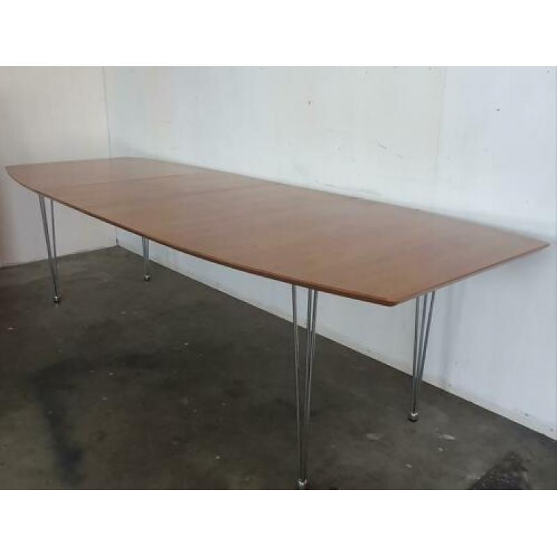 Fritz Hansen stijl eettafel 270cm
