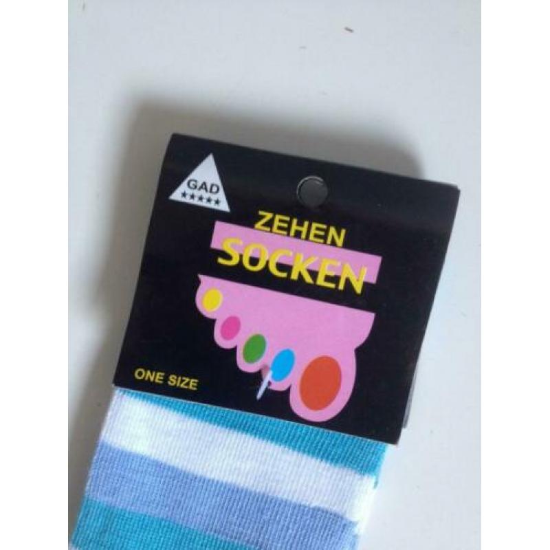 carnaval NIEUW wit+blauwe streep TEEN-VINGER sokken one size