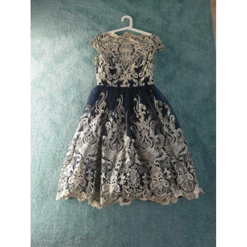 Chi chi londen cocktail jurk blauw met goud maat 38 / 10