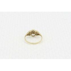14 Karaat. Antieke gouden ring met bloedkoraal. Maat: 16.75