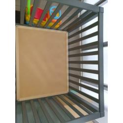 Box met mobiel