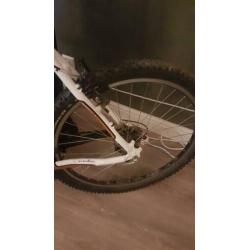 Cube mountainbike 3 x 9 versnellingen
