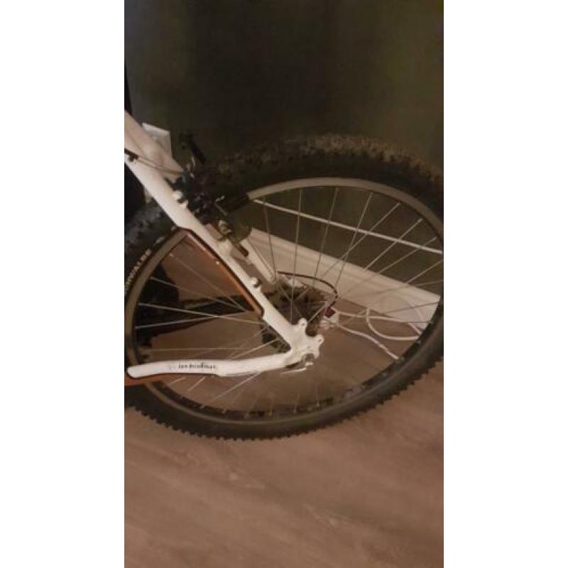 Cube mountainbike 3 x 9 versnellingen