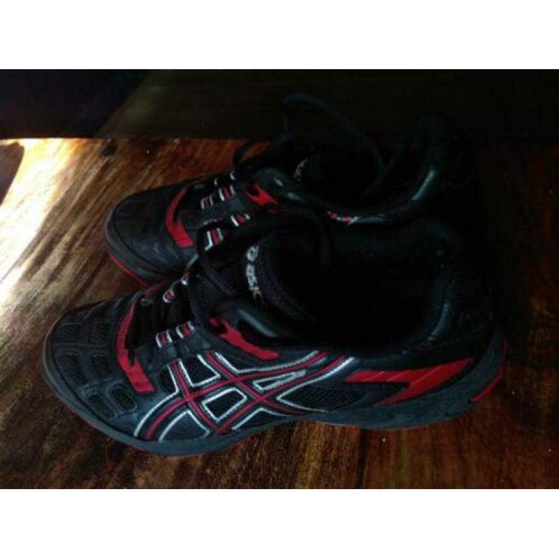 Hockeyschoenen Asics maat 44 kunstgras schioenen