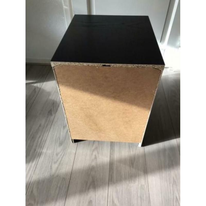 Malm zwart ladekastje Ikea