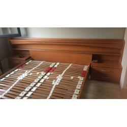 Tweepersoonsbed 160x210 i.z.g.st. moet snel weg