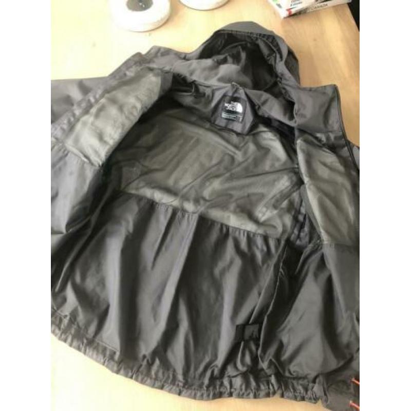 Dames Hyvent Jack grijs met roze accenten The North Face