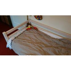 Flexa bed 200 x 90 inclusief matras en lattenbodem