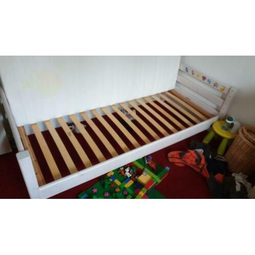 Flexa bed 200 x 90 inclusief matras en lattenbodem