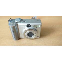 155 - 2 Digitale fotocameras als verzamelobject
