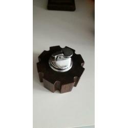 Houten tafelaanstekers