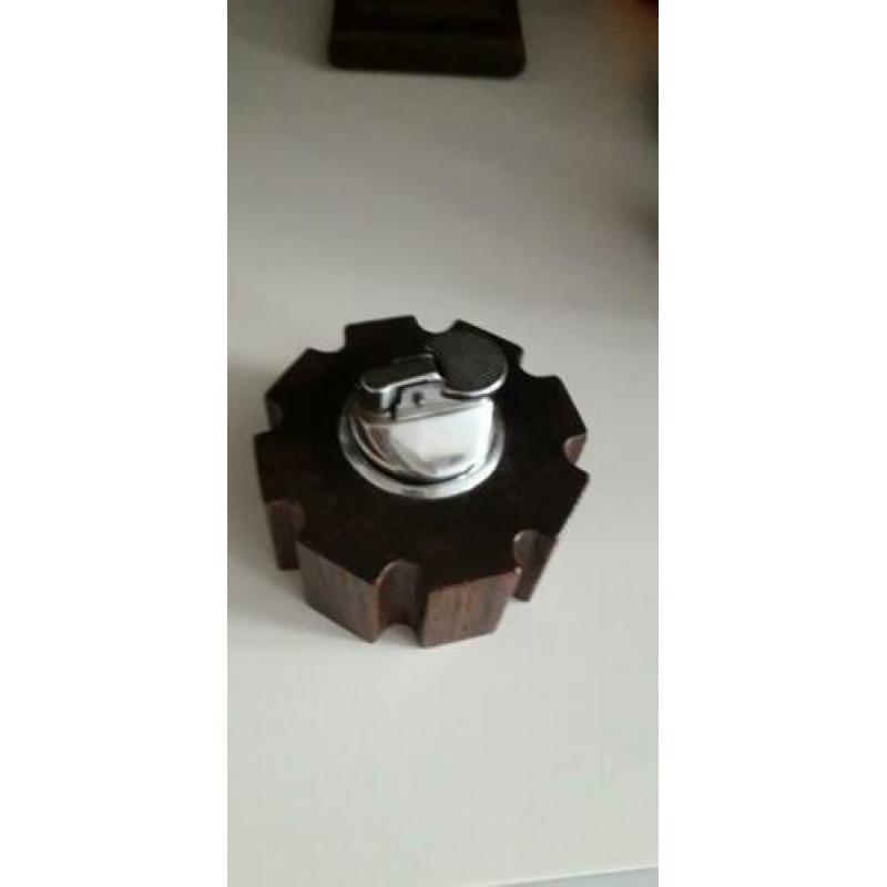 Houten tafelaanstekers