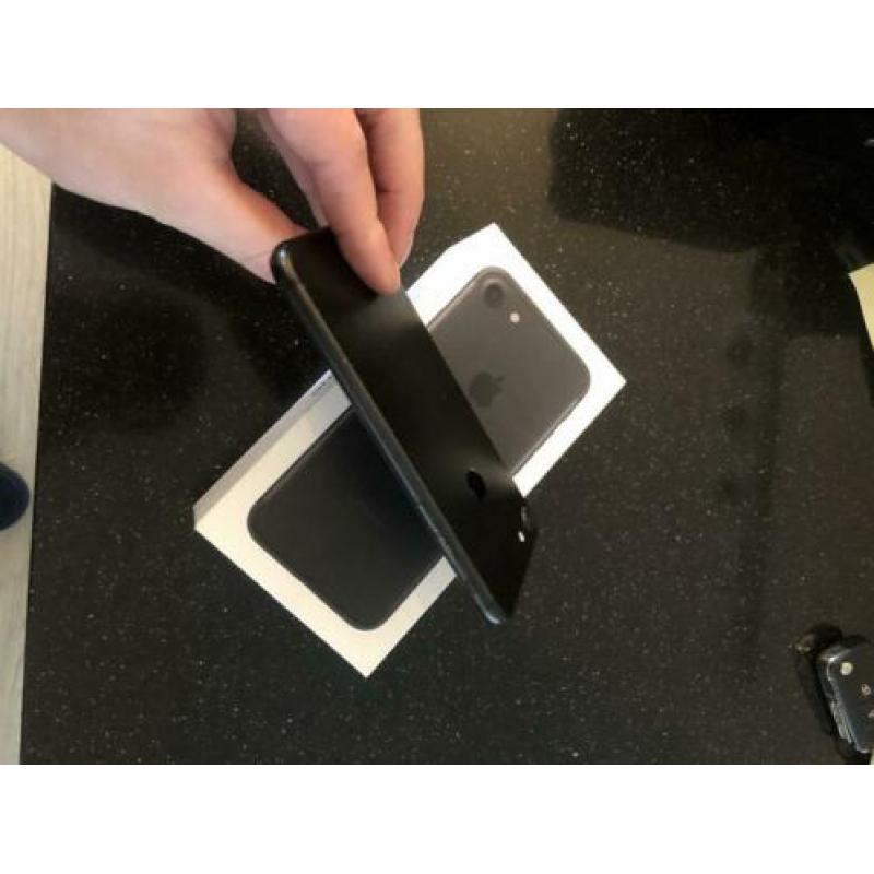 iPhone 7 64 GB black