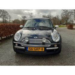 Mini Mini 1.6 16V Cooper Pepper 2001 Zwart