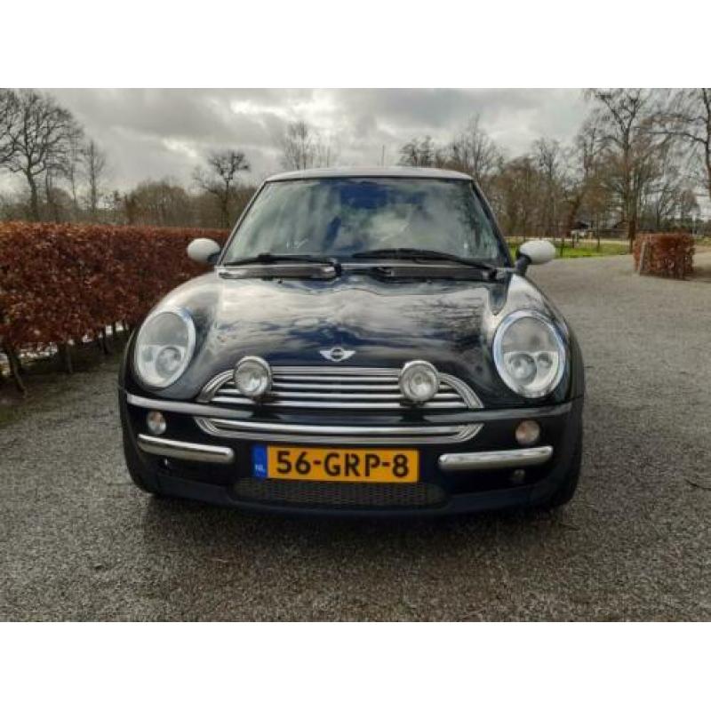 Mini Mini 1.6 16V Cooper Pepper 2001 Zwart
