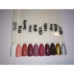 54 kleuren gelpolish 5 euro per stuk