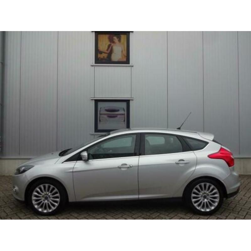 Ford Focus 1.6 TI-VCT 4-cil 126pk Half Leer Stoelverw Clima