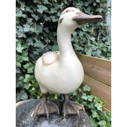 Mooi beeld van een eend-old-look white, polystone-eend