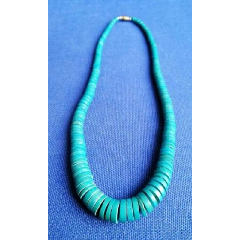 Turquoise Heishi kralen ketting Lengte 49 cm